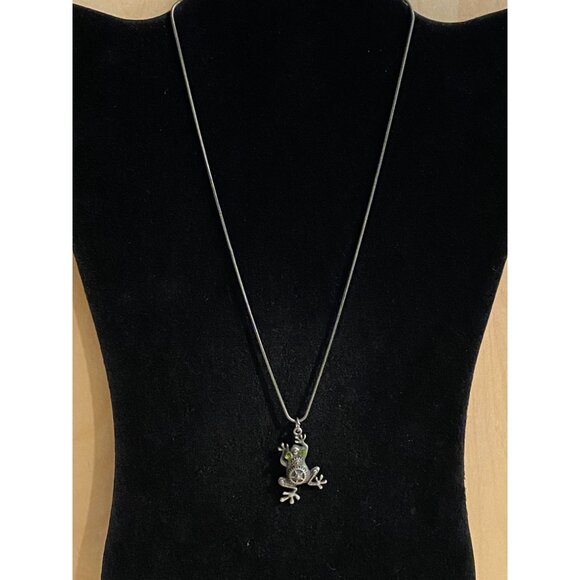 Steampunk Frog Pendant Necklace With Green Gemstone Eyes & Gear Details - Picture 3 of 3